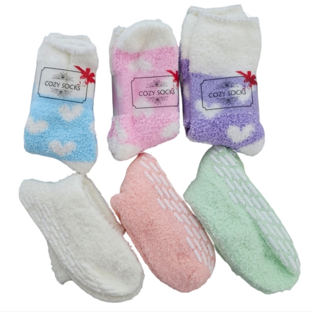 NWT Women's Bundle of 6 Pairs Non Slip Socks